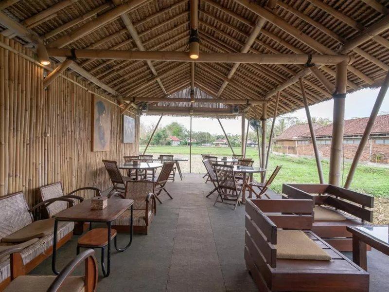 Oyo 2380 Alea Guesthouse Muntilan Zewnętrze zdjęcie