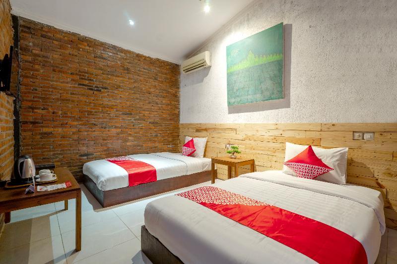 Oyo 2380 Alea Guesthouse Muntilan Zewnętrze zdjęcie