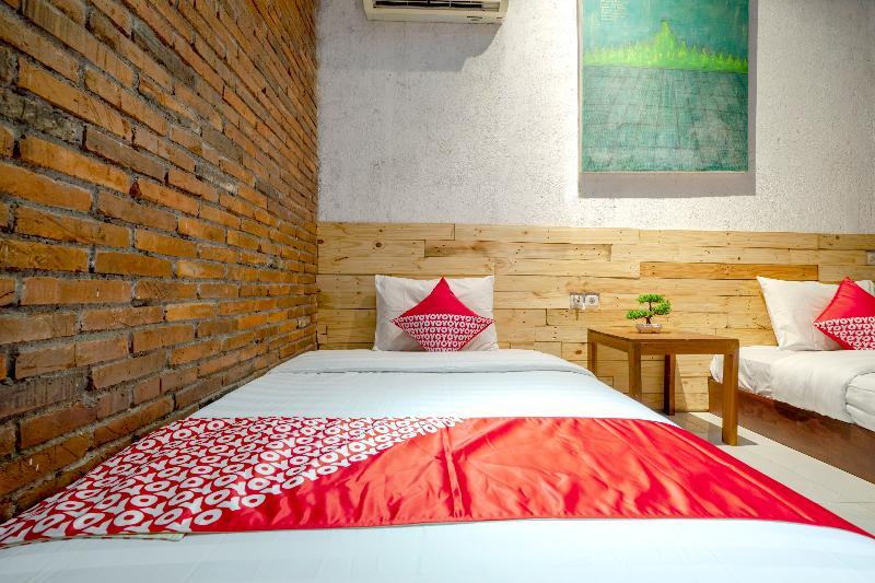 Oyo 2380 Alea Guesthouse Muntilan Zewnętrze zdjęcie